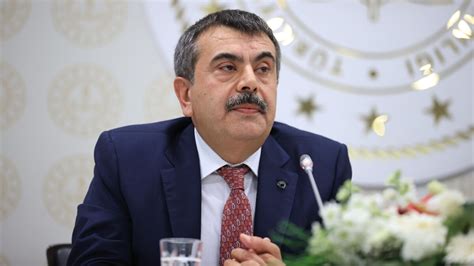 Milli Eğitim Bakanı Yusuf Tekin Konyada açıkladı YKS soruları müfredat ve ders kitaplarından oluşacak